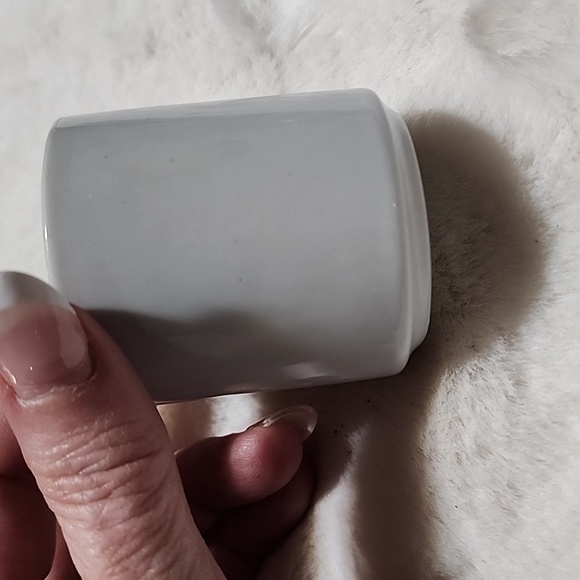 VINTAGE  CHRISTMAS DECORATIVE GLASS BOWL AND CANDLE HOLDER - Picture 7 of 9